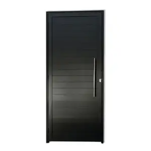 porta pivotante preta com lambris